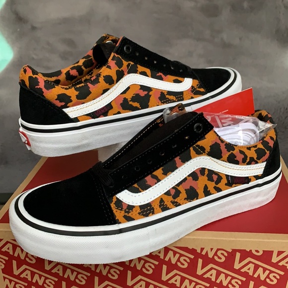 Vans Shoes - VANS OLD SKOOL PRO PUNK BLACK/TRUE WHITE WMNS